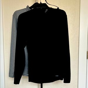 Champion Long Sleeve Duo Dry Size Medium Women’s (2) one Black and one Grey